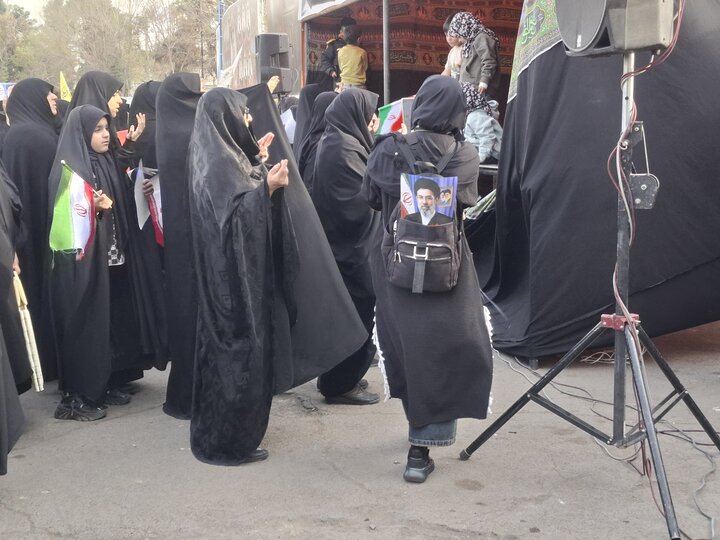 تصاویر:بیعت کاشانی ها با رهبر سوم انقلاب اسلامی