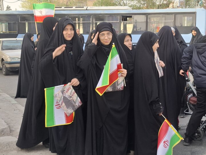 تصاویر:بیعت کاشانی ها با رهبر سوم انقلاب اسلامی