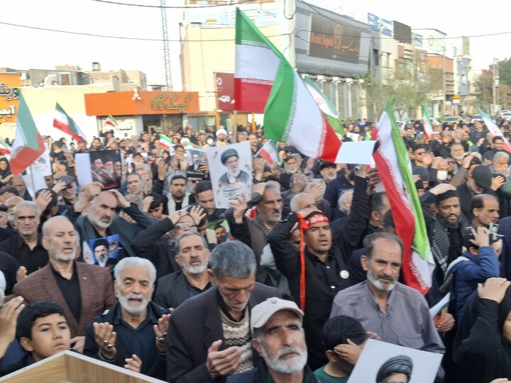 تصاویر:بیعت کاشانی ها با رهبر سوم انقلاب اسلامی