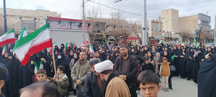 تصاویر/ اجتماع مردم شهرستان شوط برای بیعت با رهبر منتخب خبرگان ملت