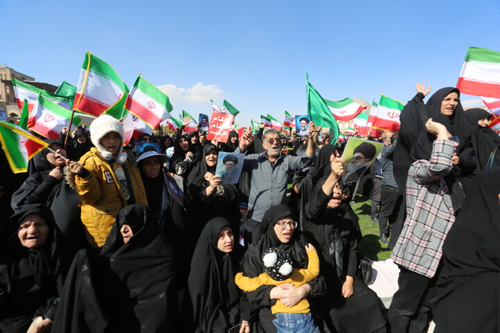 تصاویر / بیعت اصفهانی ها با سومین رهبر انقلاب اسلامی