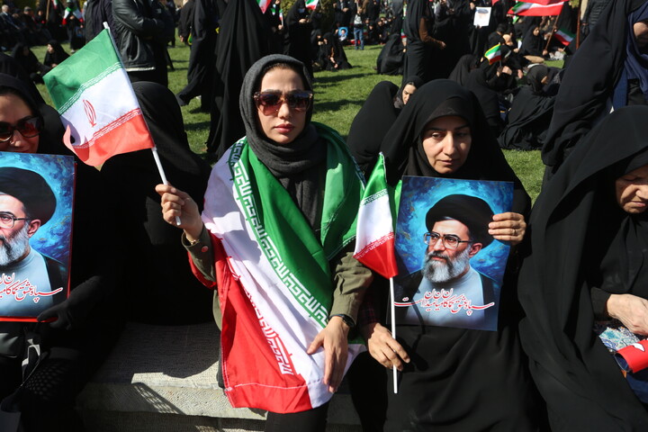 تصاویر / بیعت اصفهانی ها با سومین رهبر انقلاب اسلامی