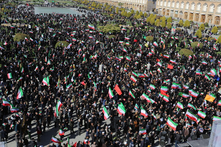 تصاویر / بیعت اصفهانی ها با سومین رهبر انقلاب اسلامی