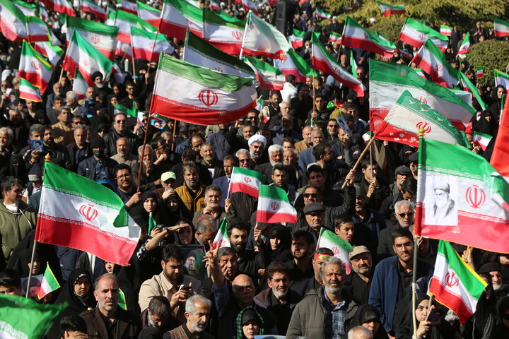 تصاویر / بیعت اصفهانی ها با سومین رهبر انقلاب اسلامی