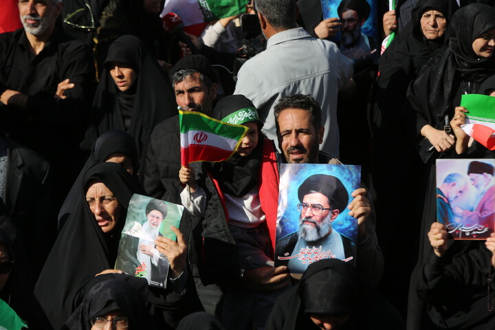 تصاویر / بیعت اصفهانی ها با سومین رهبر انقلاب اسلامی