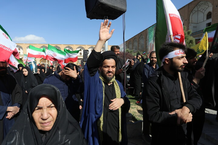 تصاویر / بیعت اصفهانی ها با سومین رهبر انقلاب اسلامی