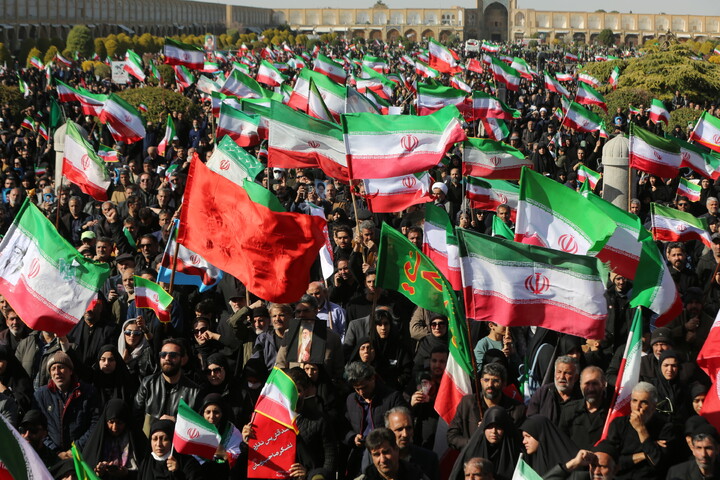تصاویر / بیعت اصفهانی ها با سومین رهبر انقلاب اسلامی