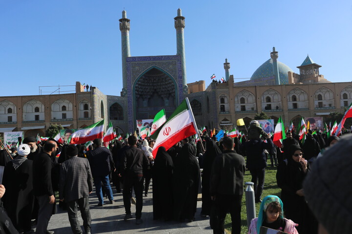 تصاویر / بیعت اصفهانی ها با سومین رهبر انقلاب اسلامی