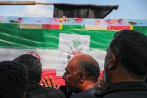 تصاویر/ تشییع پیکر مطهر شهید آرش دهقانی در بخش احمدی