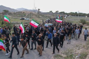 تصاویر/ تشییع پیکر مطهر شهید آرش دهقانی در بخش احمدی