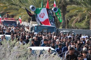 تصاویر/ تشییع پیکر مطهر شهید آرش دهقانی در بخش احمدی