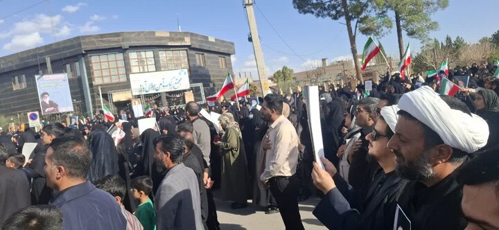 تصاویر/حضور روحانیون زرندی در تجمع بیعت با رهبری آیت الله سید مجتبی حسینی خامنه ای
