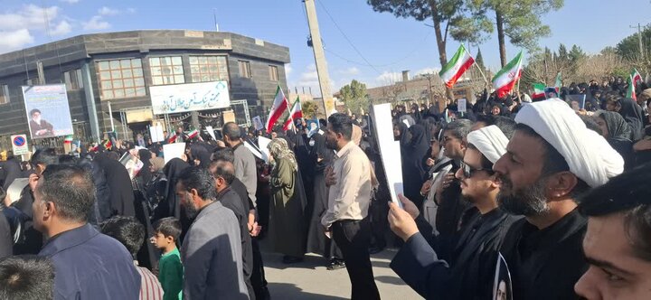 تصاویر/حضور روحانیون زرندی در تجمع بیعت با رهبری آیت الله سید مجتبی حسینی خامنه ای