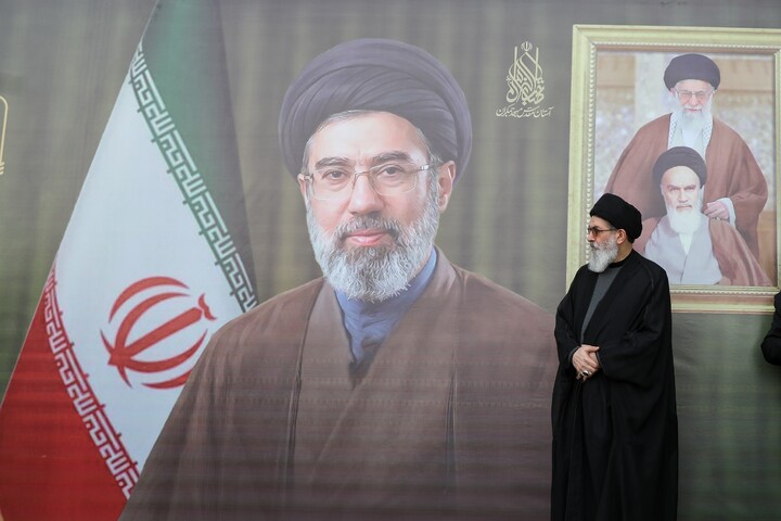 تصاویر// اجتماع عظیم مردم‌انقلابی قم در بیعت با نائب امام زمان در مسجد مقدس جمکران