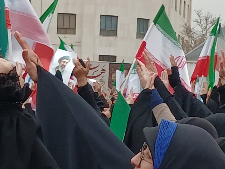 تصاویر/ بیعت با رهبر معظم انقلاب اسلامی درمشهد مقدس