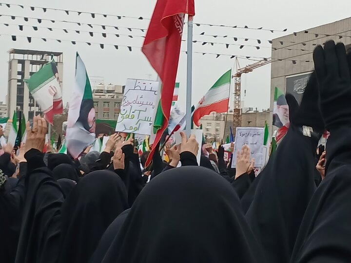 تصاویر/ بیعت با رهبر معظم انقلاب اسلامی درمشهد مقدس