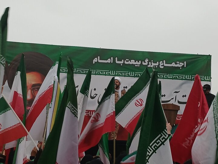 تصاویر/ بیعت با رهبر معظم انقلاب اسلامی درمشهد مقدس