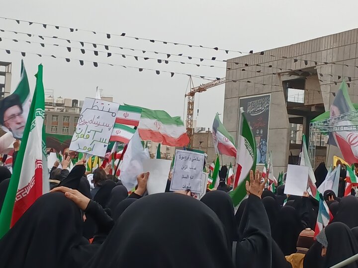 تصاویر/ بیعت با رهبر معظم انقلاب اسلامی درمشهد مقدس