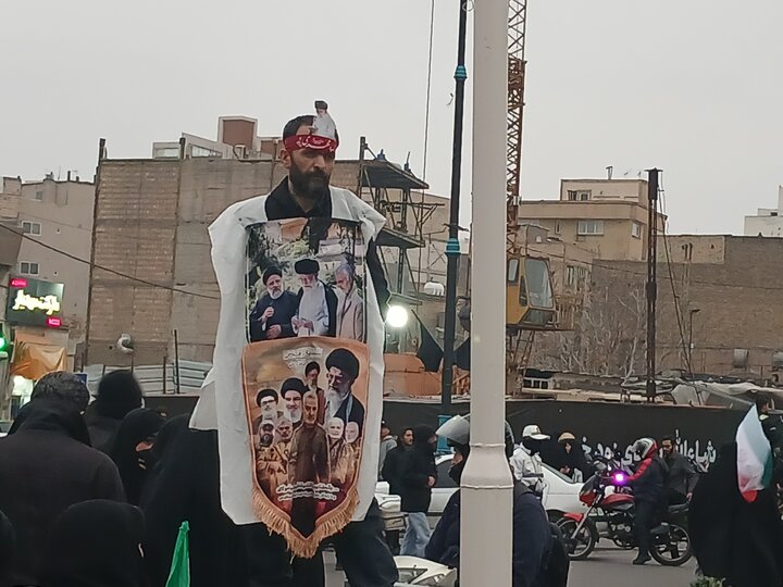 تصاویر/ بیعت با رهبر معظم انقلاب اسلامی درمشهد مقدس