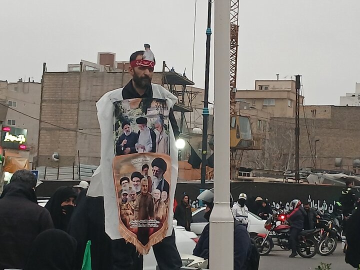 تصاویر/ بیعت با رهبر معظم انقلاب اسلامی درمشهد مقدس