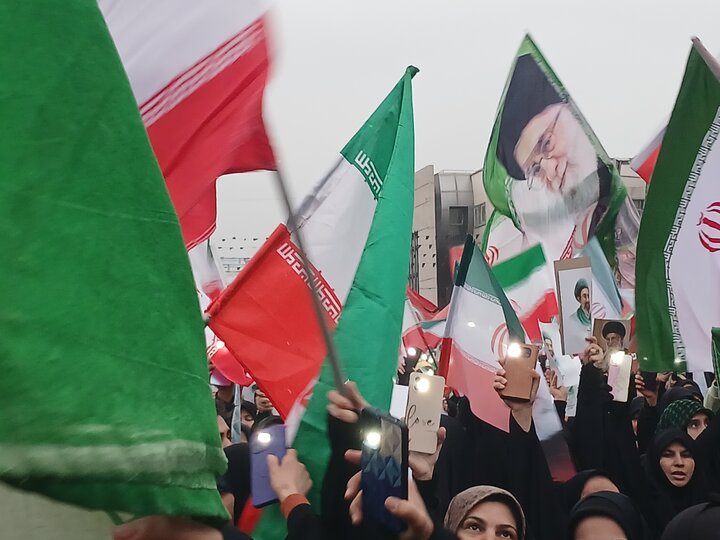 تصاویر/ بیعت با رهبر معظم انقلاب اسلامی درمشهد مقدس