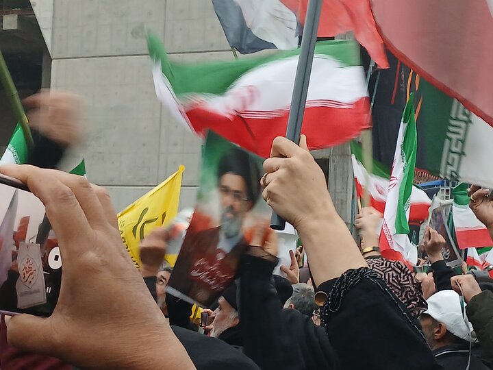 تصاویر/ بیعت با رهبر معظم انقلاب اسلامی درمشهد مقدس
