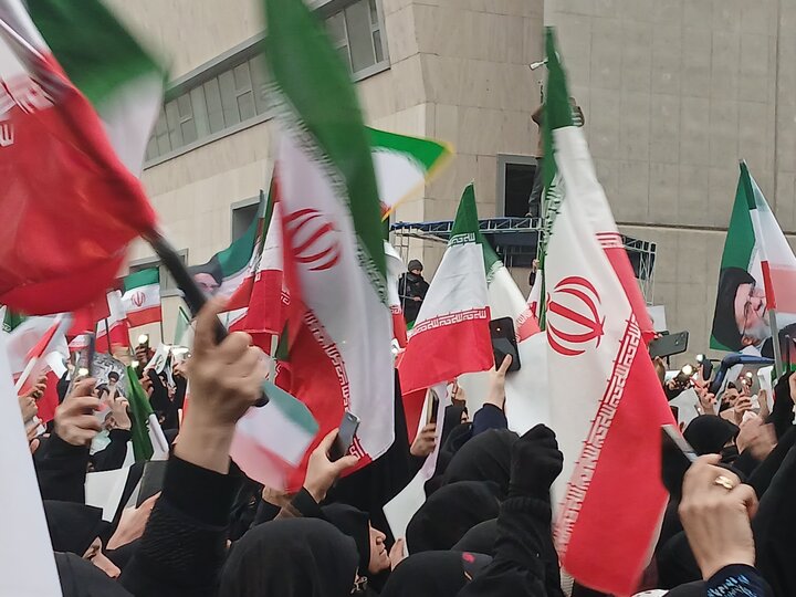 تصاویر/ بیعت با رهبر معظم انقلاب اسلامی درمشهد مقدس