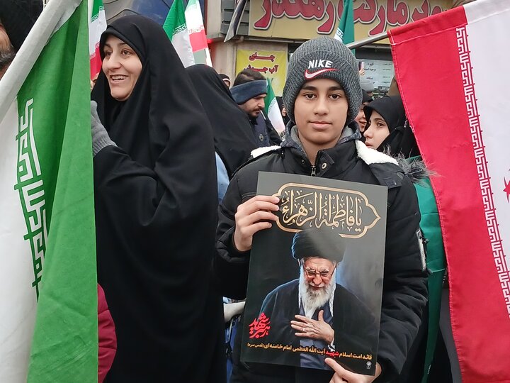 تصاویر/ بیعت با رهبر معظم انقلاب اسلامی درمشهد مقدس
