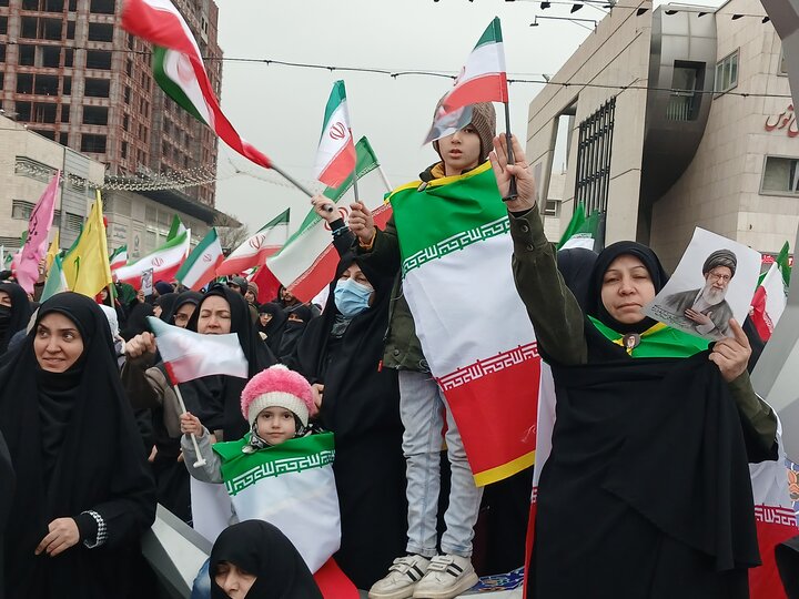 تصاویر/ بیعت با رهبر معظم انقلاب اسلامی درمشهد مقدس