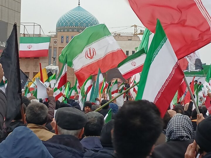تصاویر/ بیعت با رهبر معظم انقلاب اسلامی درمشهد مقدس