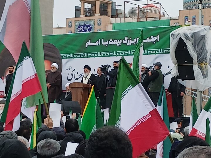 تصاویر/ بیعت با رهبر معظم انقلاب اسلامی درمشهد مقدس
