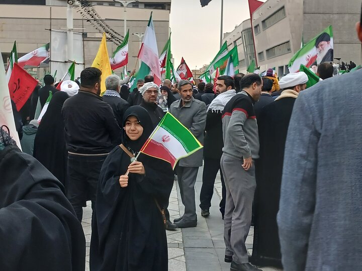 تصاویر/ بیعت با رهبر معظم انقلاب اسلامی درمشهد مقدس