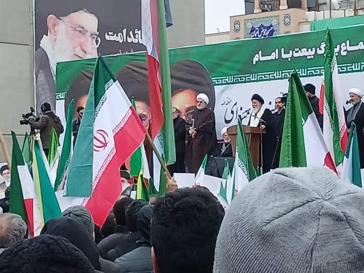 تصاویر/ بیعت با رهبر معظم انقلاب اسلامی درمشهد مقدس