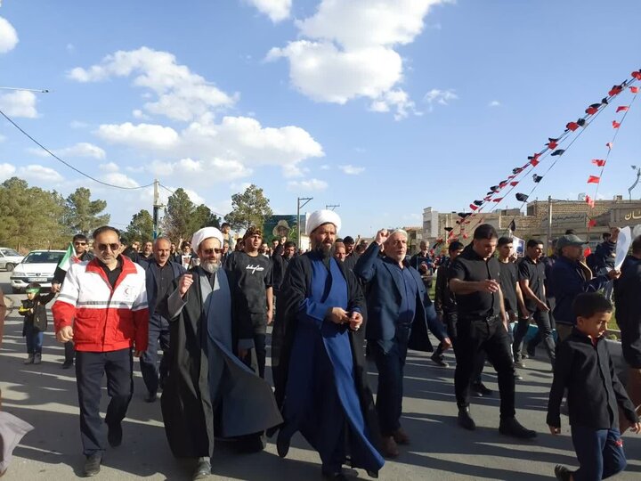 تصاویر/ اجتماع بهابادی ها در بیعت با آیت الله امام خامنه ای