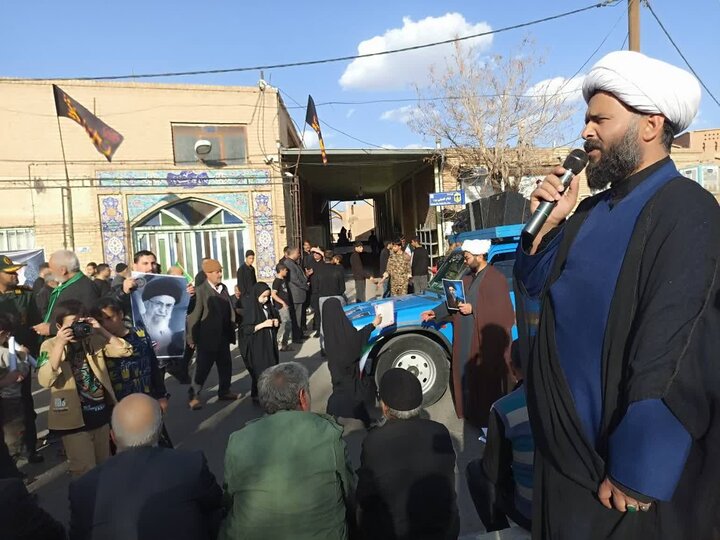 تصاویر/ اجتماع بهابادی ها در بیعت با آیت الله امام خامنه ای
