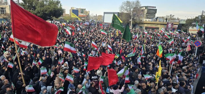 تصاویر/بیعت مردم اراک با منتخب خبرگان ملت