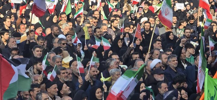 تصاویر/بیعت مردم اراک با منتخب خبرگان ملت