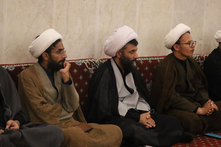 تصاویر/جلسه قرارگاه جنگ ترکیبی بلاغ مبین حوزه علمیه هرمزگان