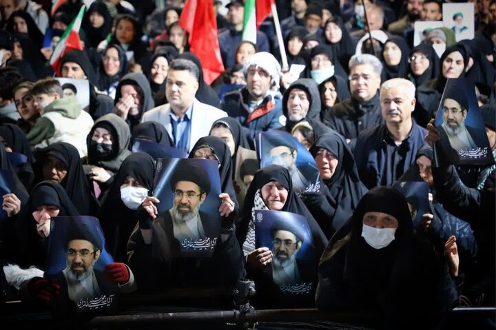 تصاویر/مراسم شبی با شهید والامقام علی اسفندانی در میدان و حسینیه شهدای اراک