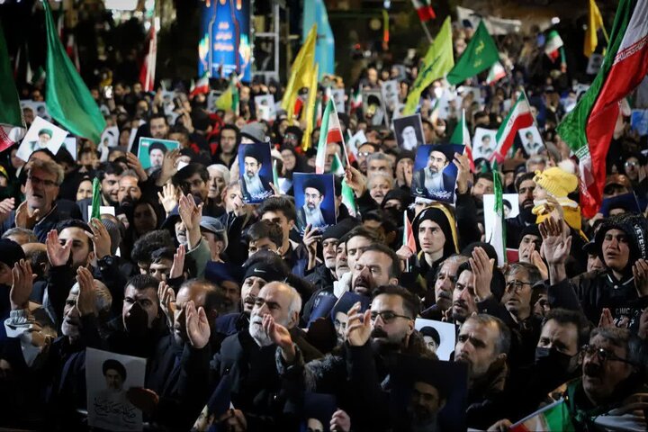 تصاویر/مراسم شبی با شهید والامقام علی اسفندانی در میدان و حسینیه شهدای اراک