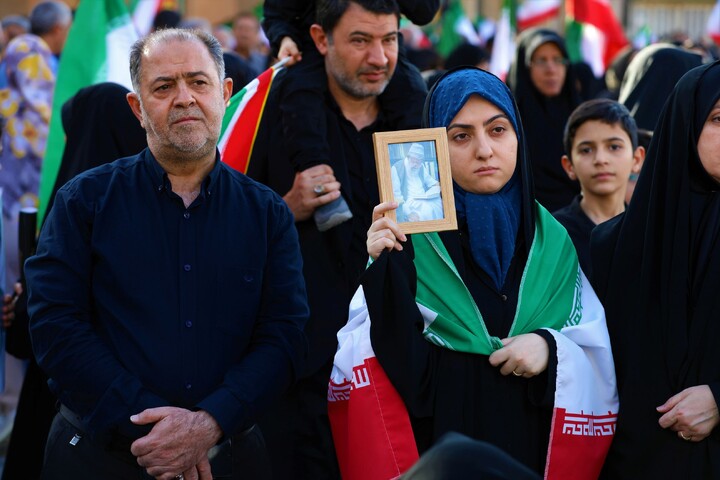 تصاویر / بیعت یزدی ها با سومین رهبر انقلاب اسلامی