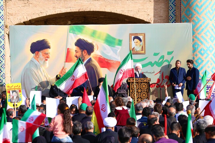 تصاویر / بیعت یزدی ها با سومین رهبر انقلاب اسلامی