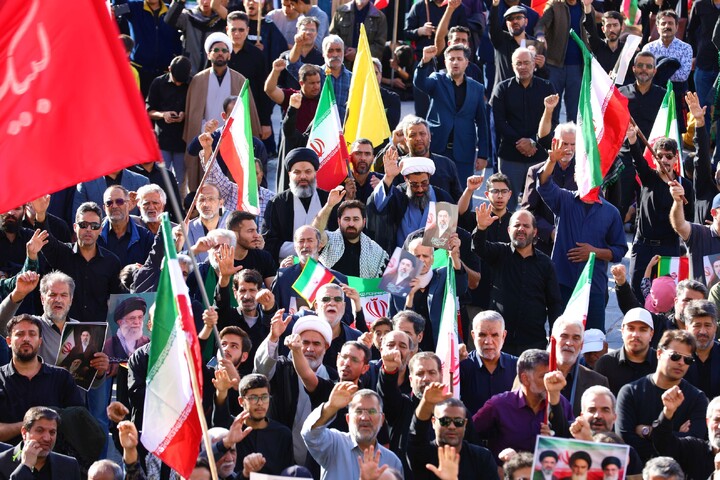 تصاویر / بیعت یزدی ها با سومین رهبر انقلاب اسلامی