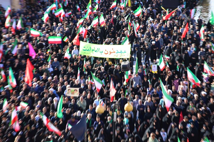 تصاویر / بیعت یزدی ها با سومین رهبر انقلاب اسلامی