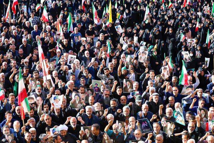 تصاویر / بیعت یزدی ها با سومین رهبر انقلاب اسلامی