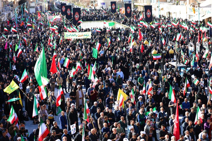 تصاویر / بیعت یزدی ها با سومین رهبر انقلاب اسلامی