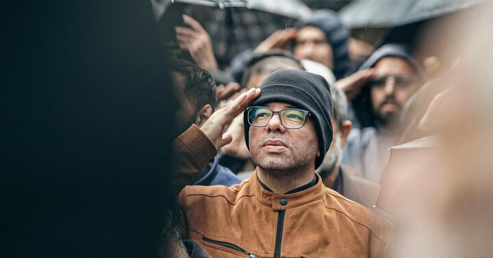 بیعت ساروی ها زیر باران با رهبر سوم انقلاب اسلامی ایران