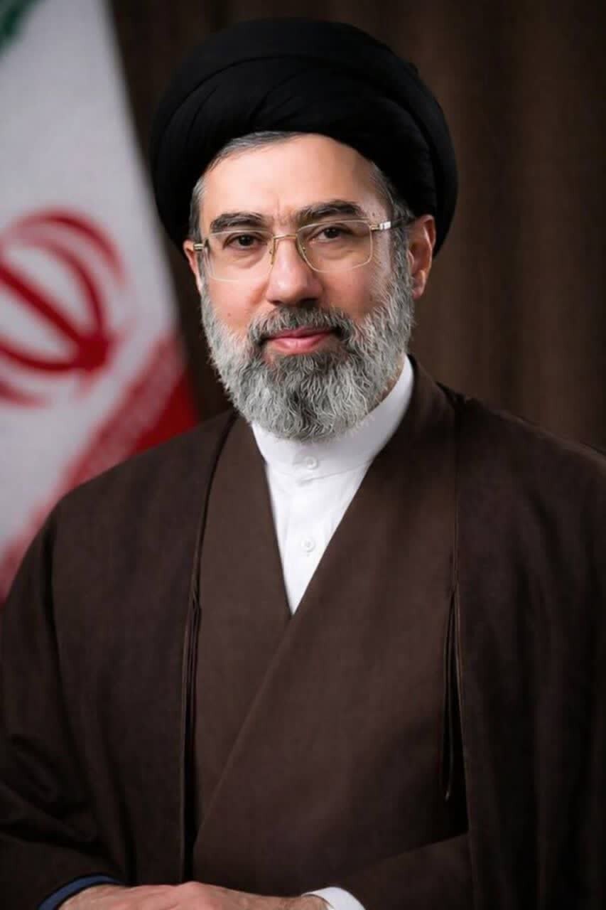فیلم | اعلام رهبری آیت الله سید مجتبی حسینی خامنه ای در حرم مطهر حضرت فاطمه معصومه سلام الله علیها