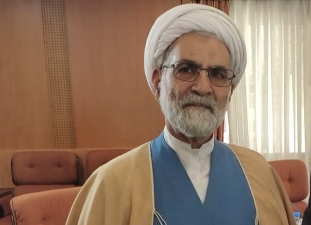 امروز اسلام و کفر مقابل هم قرار گرفته‌اند