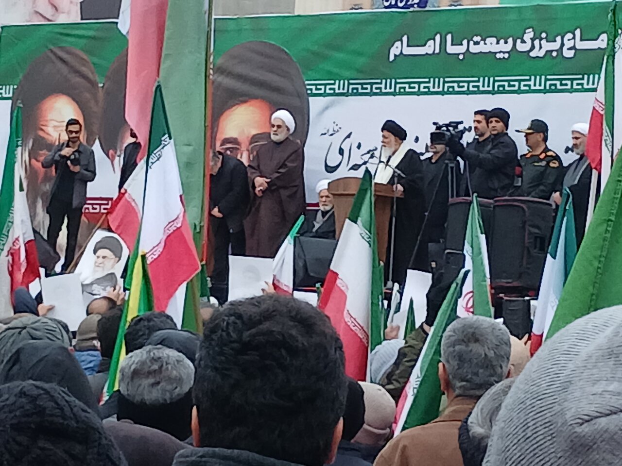 نظام ولایی در سایه رهبری حجت امام زمان(عج) اداره می‌شود/ توفیق اطاعت از رهبری معظم ضامن تداوم مسیر انقلاب است